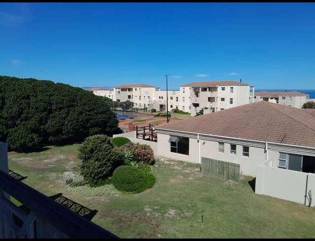 2 BEDROOM APARTMENT FOR SALE IN HERMANUS BEACH CLUB